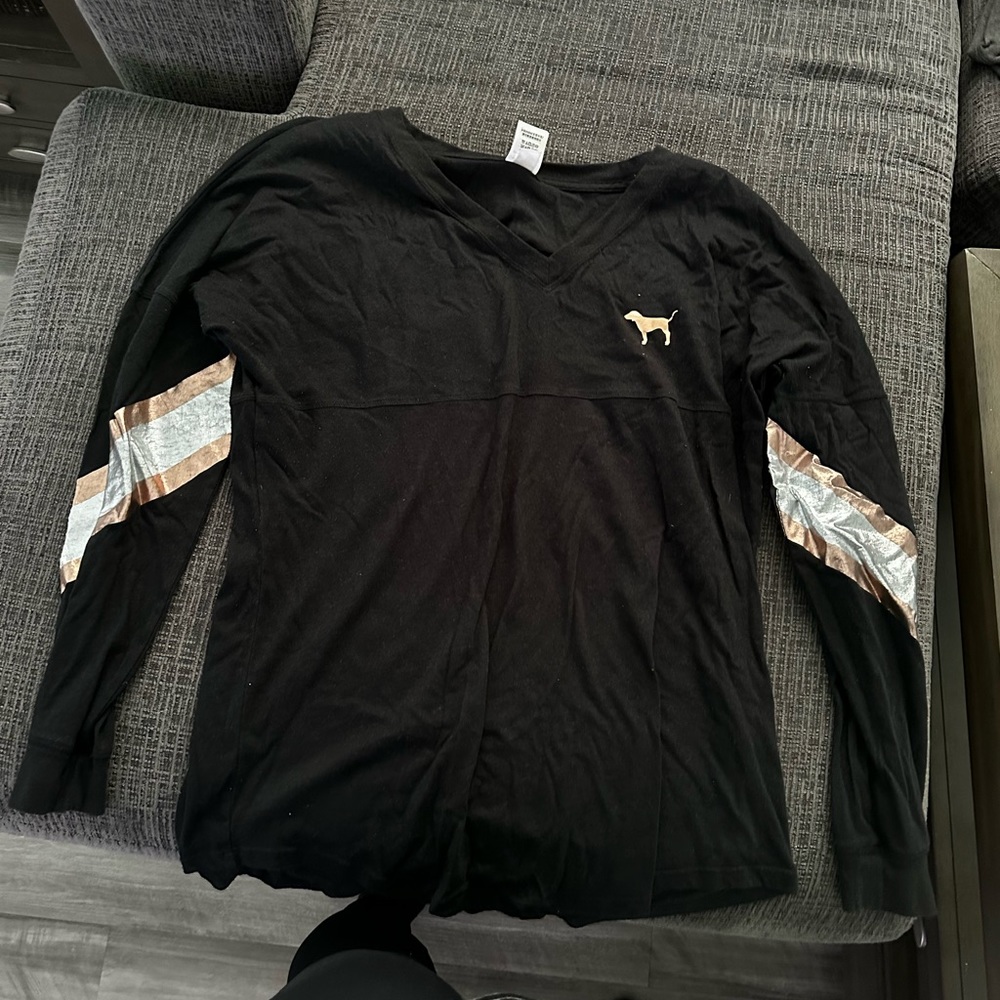 PINK long sleeve v-neck shirt